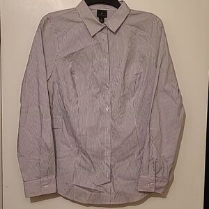 NWT stretch gray and white striped wortington shirt